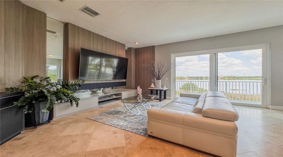 ORLANDO, Florida 32836, 5 Bedrooms Bedrooms, ,4 BathroomsBathrooms,Residential,For Sale,SAINT MARINO,0,MFRO6309292