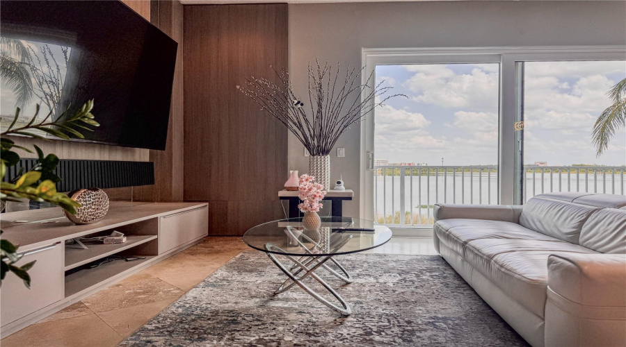 ORLANDO, Florida 32836, 5 Bedrooms Bedrooms, ,4 BathroomsBathrooms,Residential,For Sale,SAINT MARINO,0,MFRO6309292