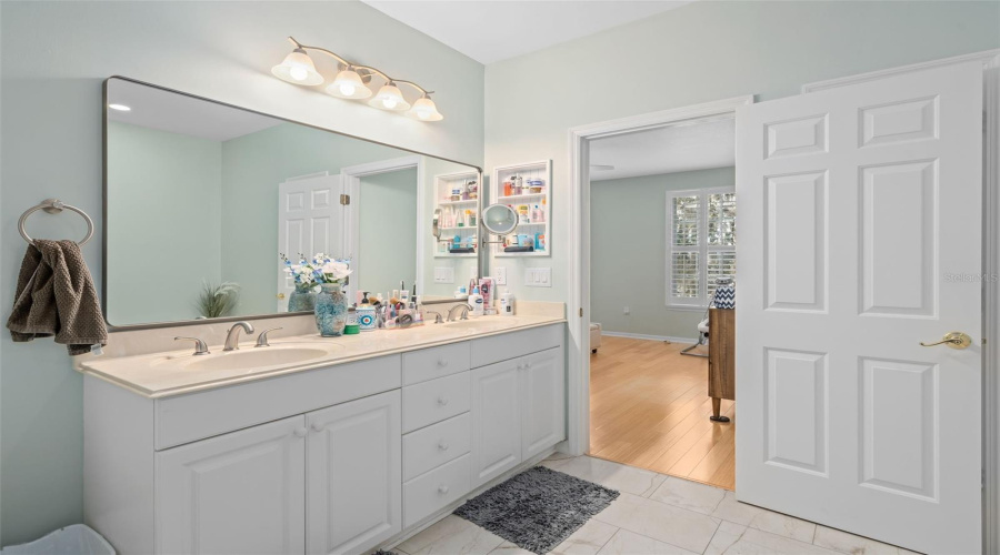 KISSIMMEE, Florida 34747, 3 Bedrooms Bedrooms, ,2 BathroomsBathrooms,Residential,For Sale,GREENLAWN,0,MFRA4671014