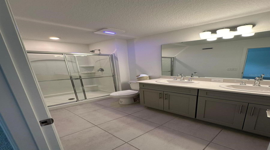 KISSIMMEE, Florida 34746, 3 Bedrooms Bedrooms, ,2 BathroomsBathrooms,Residential,For Sale,DAVENPORT CREEK,0,MFRS5136434