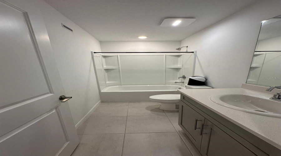 KISSIMMEE, Florida 34746, 3 Bedrooms Bedrooms, ,2 BathroomsBathrooms,Residential,For Sale,DAVENPORT CREEK,0,MFRS5136434