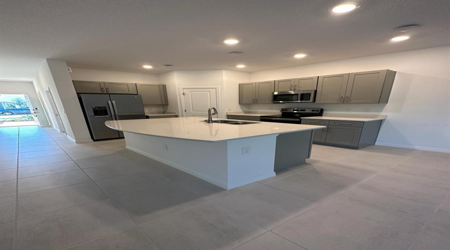 KISSIMMEE, Florida 34746, 3 Bedrooms Bedrooms, ,2 BathroomsBathrooms,Residential,For Sale,DAVENPORT CREEK,0,MFRS5136434