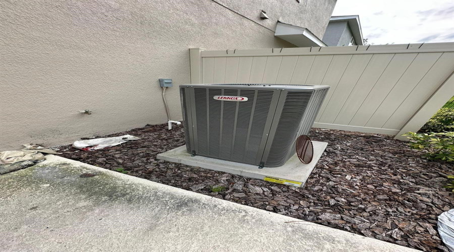 KISSIMMEE, Florida 34746, 3 Bedrooms Bedrooms, ,2 BathroomsBathrooms,Residential,For Sale,DAVENPORT CREEK,0,MFRS5136434