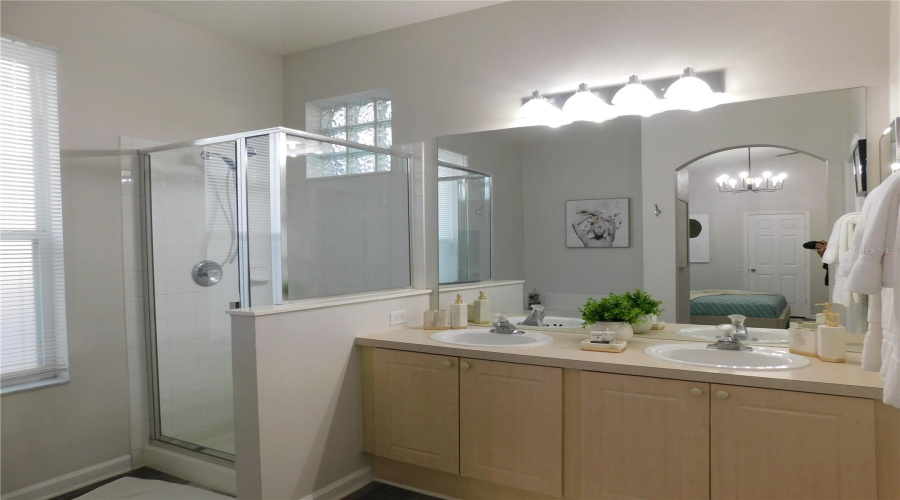 KISSIMMEE, Florida 34747, 4 Bedrooms Bedrooms, ,3 BathroomsBathrooms,Residential,For Sale,WYNDHAM PALMS,0,MFRS5137105