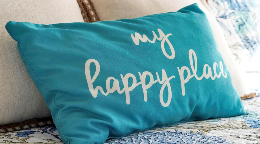 Primary bedroom, 2nd floor, pillow menu