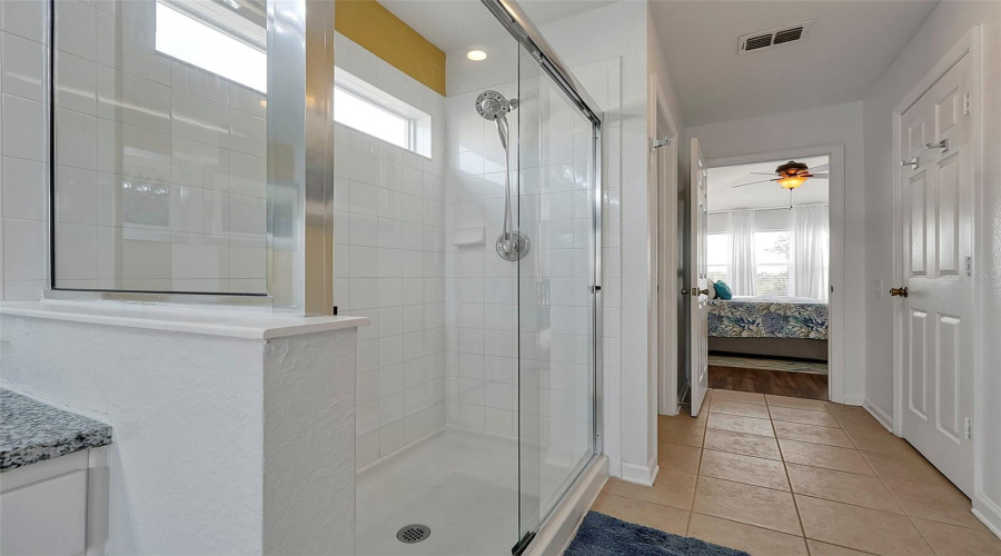 Primary bathroom, 2nd floor