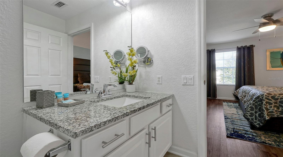 Bathroom 3, 2nd floor, newer granite counters