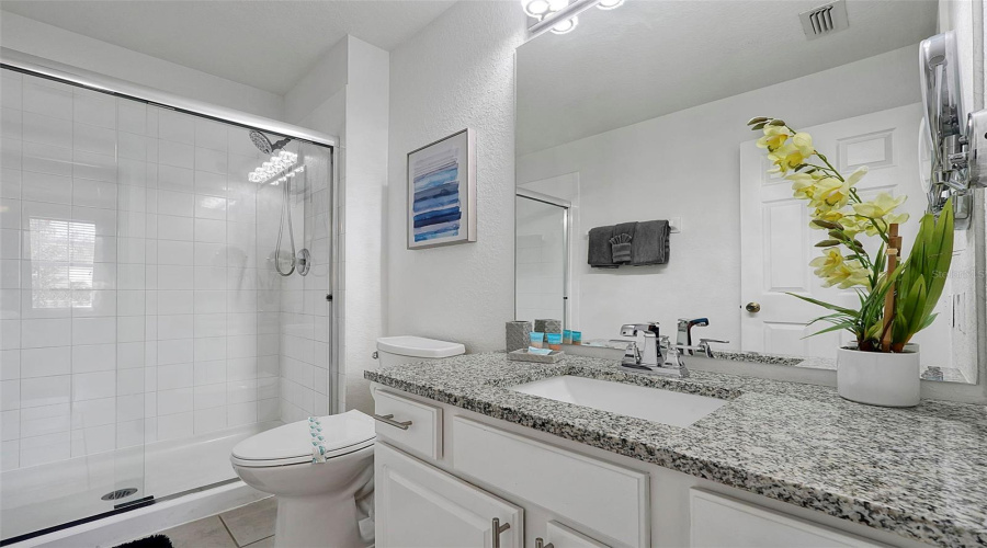 Bathroom 3, 2nd floor, newer granite counters