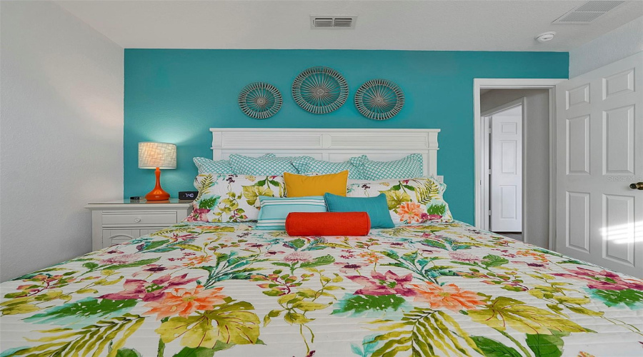 Bedroom 5, 2nd floor, new bed