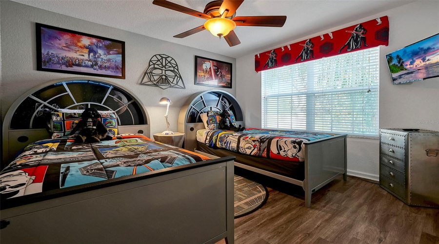 Star Wars bedroom, sleeps 3, 2nd floor