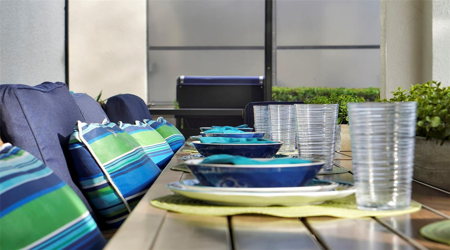 lanai, with fan and TV, comfortable dining set