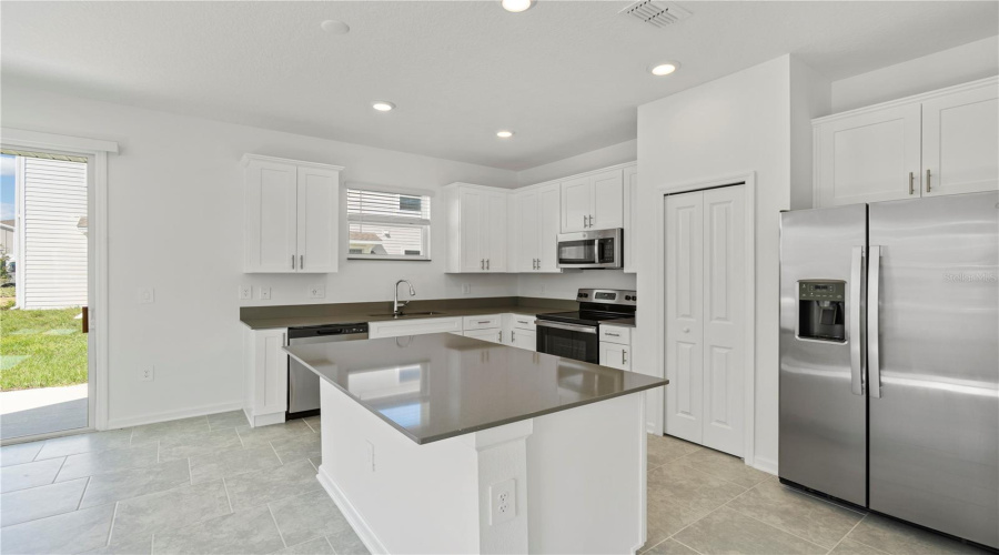 KISSIMMEE, Florida 34747, 3 Bedrooms Bedrooms, ,2 BathroomsBathrooms,Residential,For Sale,BROOK MARSH,0,MFRO6299388