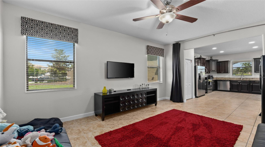 DAVENPORT, Florida 33896, 6 Bedrooms Bedrooms, ,6 BathroomsBathrooms,Residential,For Sale,WEXFORD,0,MFRTB8373509