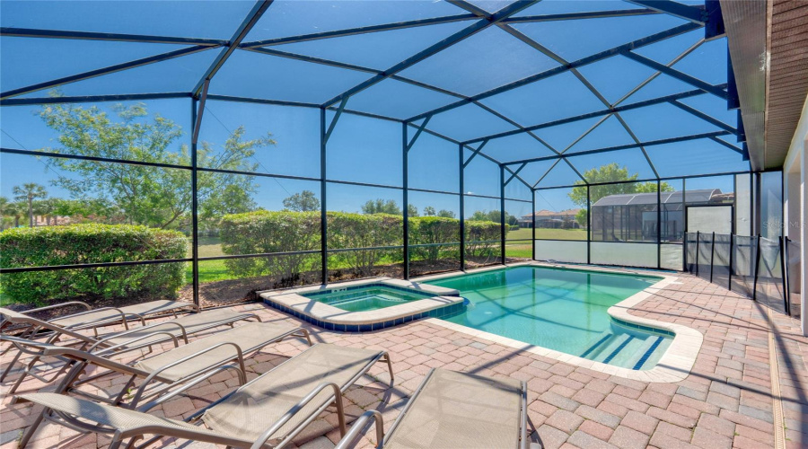 DAVENPORT, Florida 33896, 6 Bedrooms Bedrooms, ,6 BathroomsBathrooms,Residential,For Sale,WEXFORD,0,MFRTB8373509