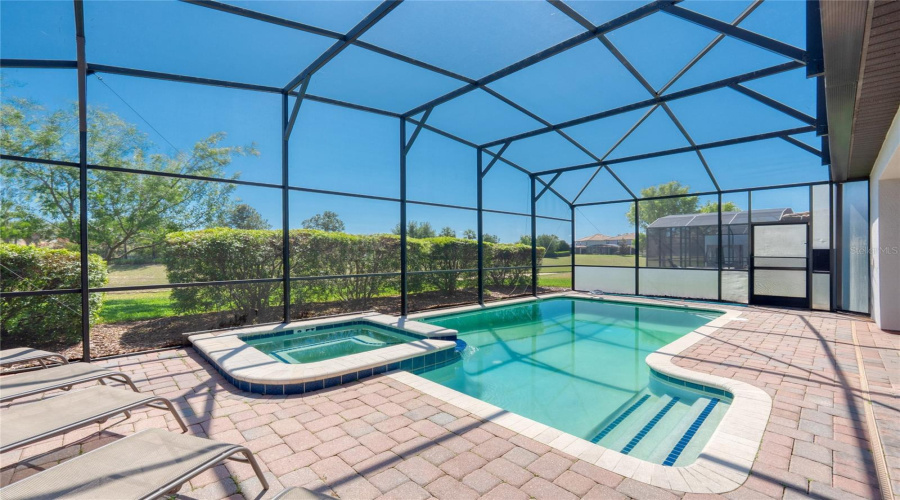 DAVENPORT, Florida 33896, 6 Bedrooms Bedrooms, ,6 BathroomsBathrooms,Residential,For Sale,WEXFORD,0,MFRTB8373509