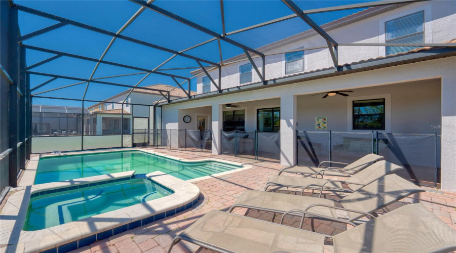 DAVENPORT, Florida 33896, 6 Bedrooms Bedrooms, ,6 BathroomsBathrooms,Residential,For Sale,WEXFORD,0,MFRTB8373509