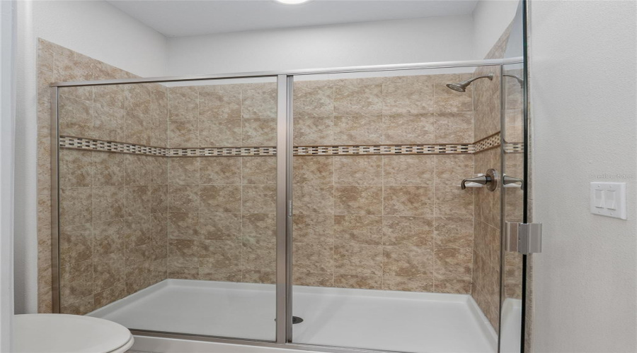 DAVENPORT, Florida 33896, 6 Bedrooms Bedrooms, ,6 BathroomsBathrooms,Residential,For Sale,WEXFORD,0,MFRTB8373509