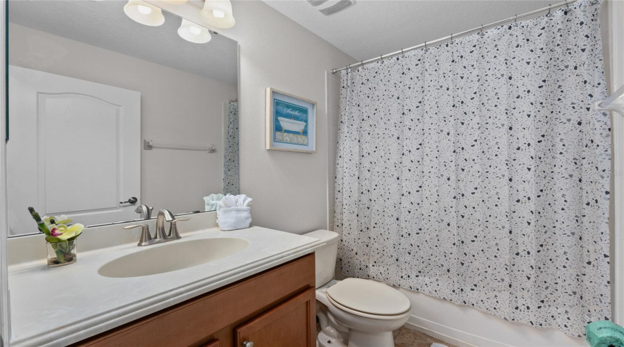 DAVENPORT, Florida 33896, 6 Bedrooms Bedrooms, ,6 BathroomsBathrooms,Residential,For Sale,WEXFORD,0,MFRTB8373509