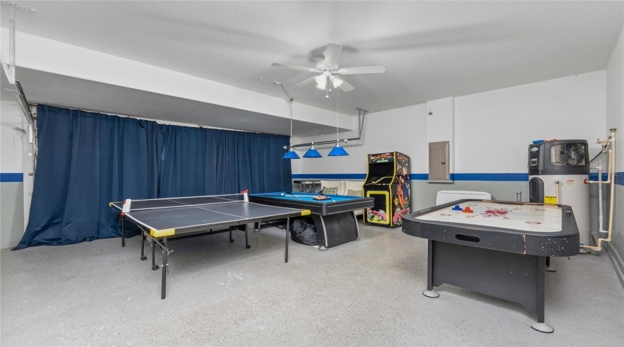 DAVENPORT, Florida 33896, 6 Bedrooms Bedrooms, ,6 BathroomsBathrooms,Residential,For Sale,WEXFORD,0,MFRTB8373509