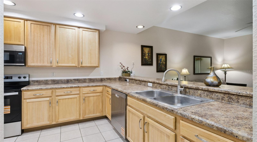 KISSIMMEE, Florida 34747, 2 Bedrooms Bedrooms, ,2 BathroomsBathrooms,Residential,For Sale,TREASURE TROVE,0,MFRO6357747