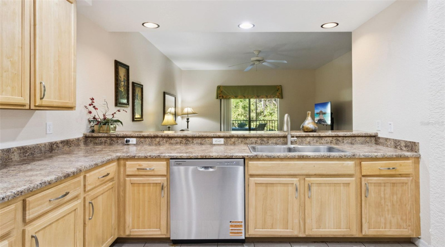 KISSIMMEE, Florida 34747, 2 Bedrooms Bedrooms, ,2 BathroomsBathrooms,Residential,For Sale,TREASURE TROVE,0,MFRO6357747