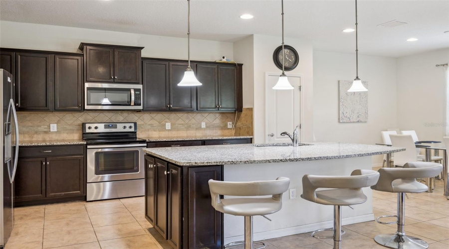 KISSIMMEE, Florida 34747, 5 Bedrooms Bedrooms, ,4 BathroomsBathrooms,Residential,For Sale,NICE,0,MFRO6357334