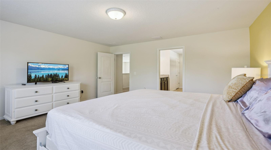 KISSIMMEE, Florida 34747, 5 Bedrooms Bedrooms, ,4 BathroomsBathrooms,Residential,For Sale,NICE,0,MFRO6357334