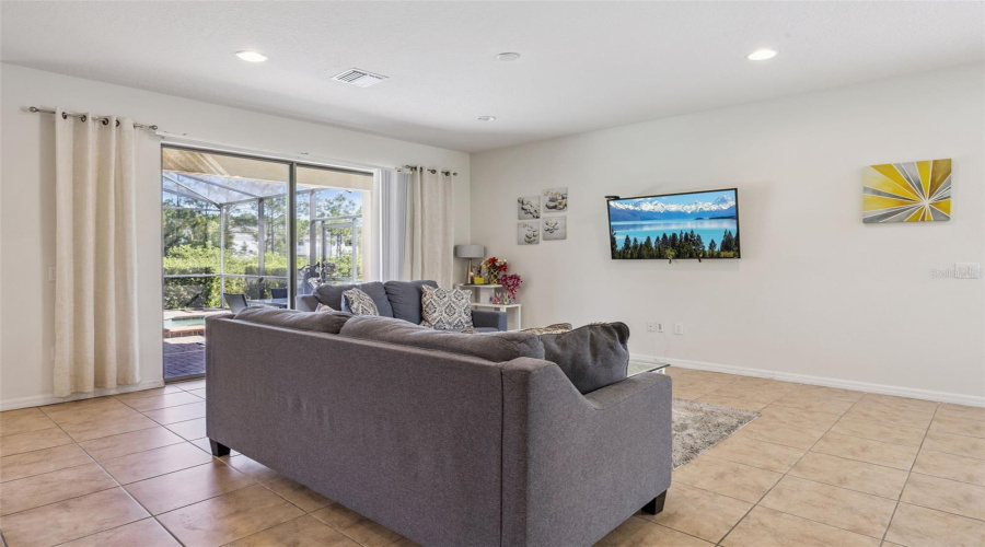 KISSIMMEE, Florida 34747, 5 Bedrooms Bedrooms, ,4 BathroomsBathrooms,Residential,For Sale,NICE,0,MFRO6357334