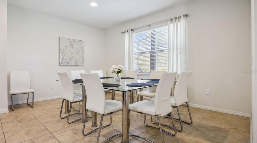 KISSIMMEE, Florida 34747, 5 Bedrooms Bedrooms, ,4 BathroomsBathrooms,Residential,For Sale,NICE,0,MFRO6357334