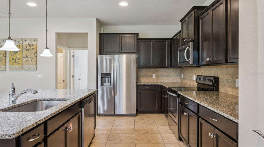 KISSIMMEE, Florida 34747, 5 Bedrooms Bedrooms, ,4 BathroomsBathrooms,Residential,For Sale,NICE,0,MFRO6357334