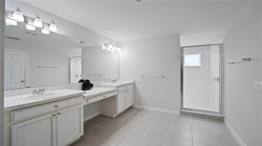 DAVENPORT, Florida 33896, 4 Bedrooms Bedrooms, ,2 BathroomsBathrooms,Residential,For Sale,ABERDEEN,0,MFRL4956781