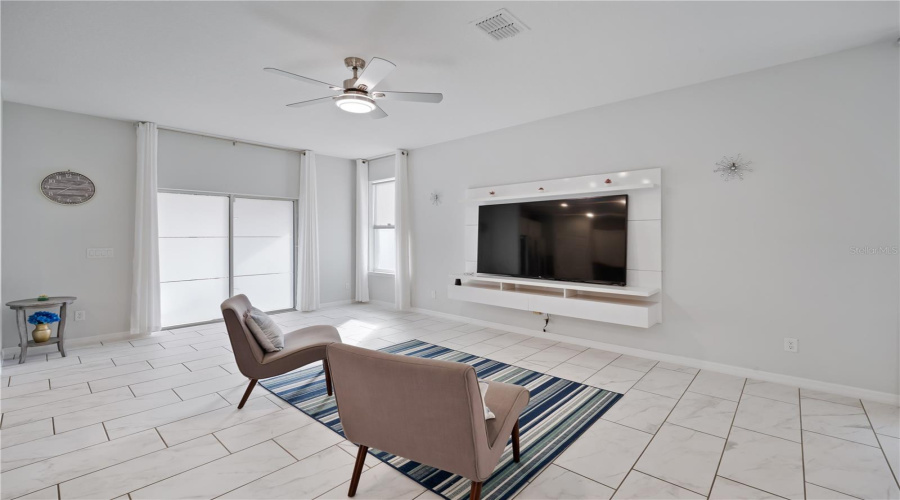 DAVENPORT, Florida 33896, 4 Bedrooms Bedrooms, ,2 BathroomsBathrooms,Residential,For Sale,ABERDEEN,0,MFRL4956781