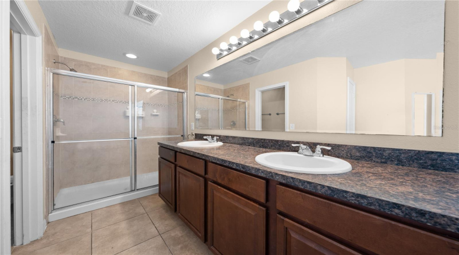 KISSIMMEE, Florida 34746, 4 Bedrooms Bedrooms, ,2 BathroomsBathrooms,Residential,For Sale,OLIVIA BREEZE,0,MFRS5137856