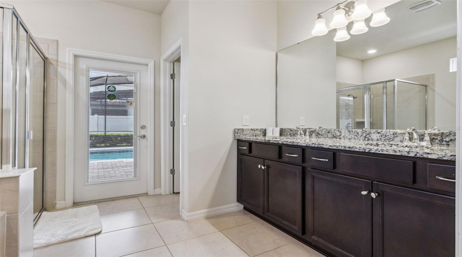 DAVENPORT, Florida 33897, 10 Bedrooms Bedrooms, ,8 BathroomsBathrooms,Residential,For Sale,LILY,0,MFRO6357671