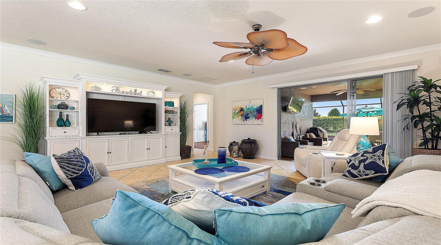 DAVENPORT, Florida 33837, 3 Bedrooms Bedrooms, ,2 BathroomsBathrooms,Residential,For Sale,ZAMORA,0,MFRS5137574