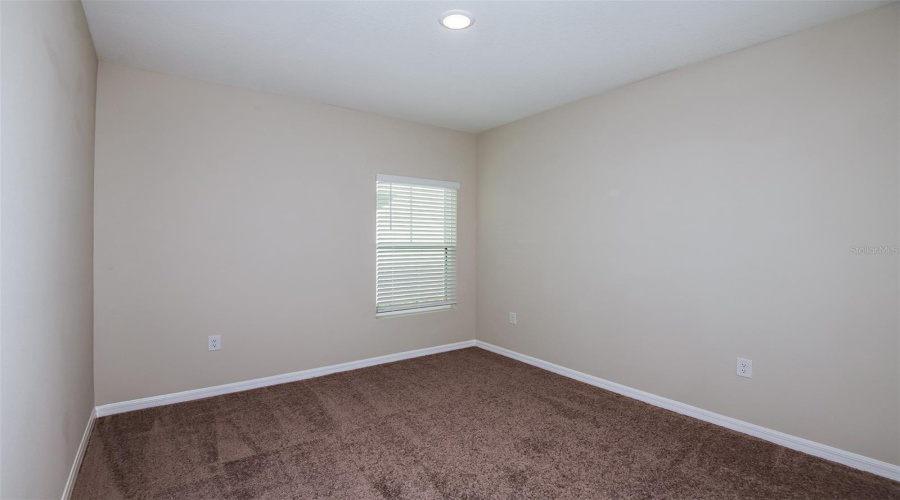 DAVENPORT, Florida 33837, 3 Bedrooms Bedrooms, ,3 BathroomsBathrooms,Residential,For Sale,ROLLING LAKE,0,MFRTB8445528