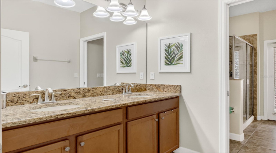 DAVENPORT, Florida 33896, 5 Bedrooms Bedrooms, ,4 BathroomsBathrooms,Residential,For Sale,MOON VALLEY,0,MFRO6357585