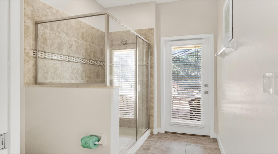 DAVENPORT, Florida 33896, 5 Bedrooms Bedrooms, ,4 BathroomsBathrooms,Residential,For Sale,MOON VALLEY,0,MFRO6357585