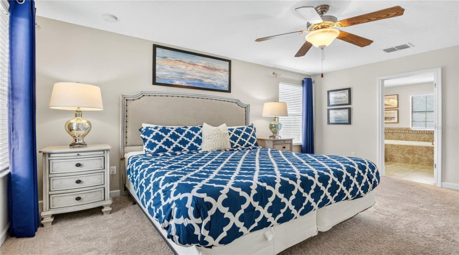 DAVENPORT, Florida 33896, 5 Bedrooms Bedrooms, ,4 BathroomsBathrooms,Residential,For Sale,MOON VALLEY,0,MFRO6357585