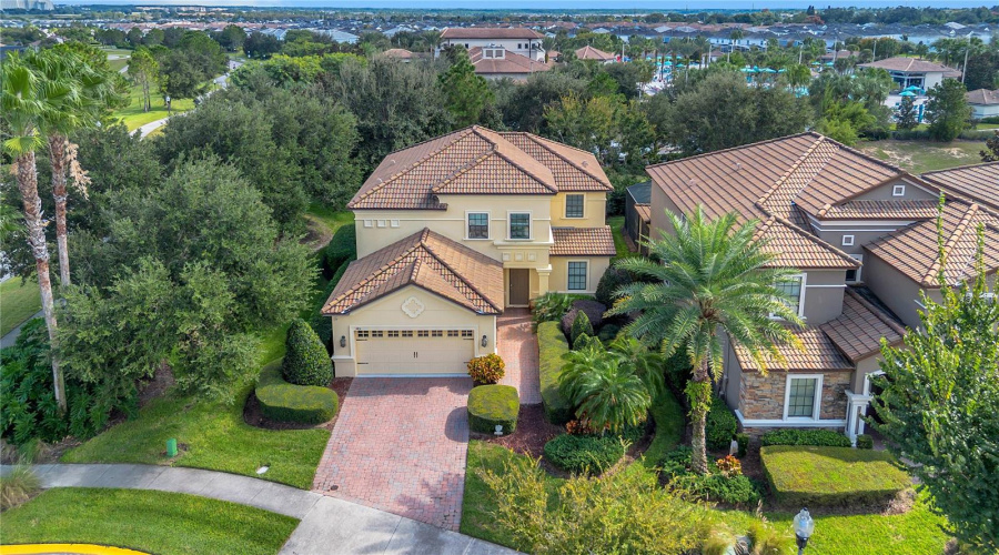 DAVENPORT, Florida 33896, 5 Bedrooms Bedrooms, ,4 BathroomsBathrooms,Residential,For Sale,MOON VALLEY,0,MFRO6357585