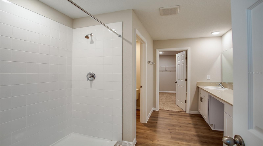 DAVENPORT, Florida 33837, 5 Bedrooms Bedrooms, ,3 BathroomsBathrooms,Residential,For Sale,RIVER BEACON,0,MFRTB8445548