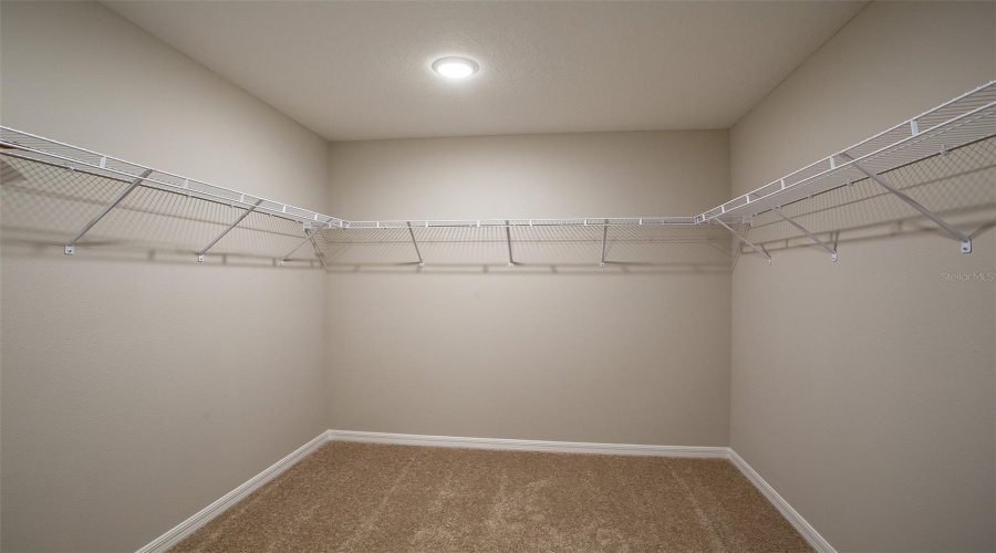 DAVENPORT, Florida 33837, 5 Bedrooms Bedrooms, ,3 BathroomsBathrooms,Residential,For Sale,RIVER BEACON,0,MFRTB8445548