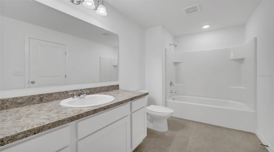 DAVENPORT, Florida 33837, 3 Bedrooms Bedrooms, ,2 BathroomsBathrooms,Residential,For Sale,MANDOVI,0,MFRO6255837