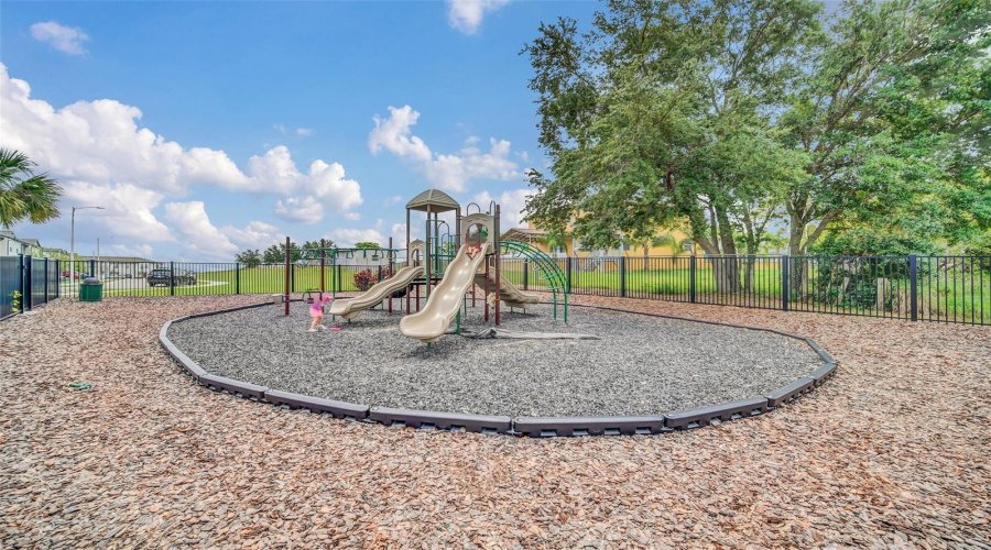 DAVENPORT, Florida 33837, 3 Bedrooms Bedrooms, ,2 BathroomsBathrooms,Residential,For Sale,MANDOVI,0,MFRO6255837