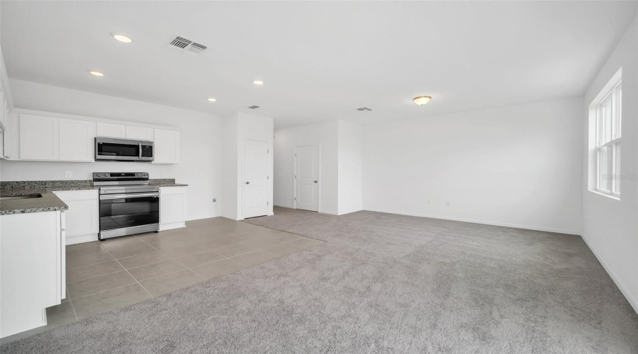 DAVENPORT, Florida 33837, 3 Bedrooms Bedrooms, ,2 BathroomsBathrooms,Residential,For Sale,MANDOVI,0,MFRO6255837