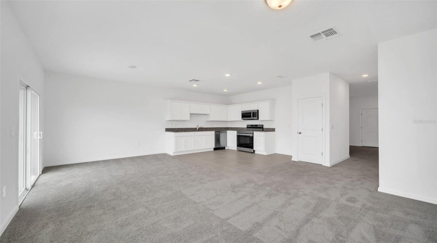 DAVENPORT, Florida 33837, 3 Bedrooms Bedrooms, ,2 BathroomsBathrooms,Residential,For Sale,MANDOVI,0,MFRO6255837