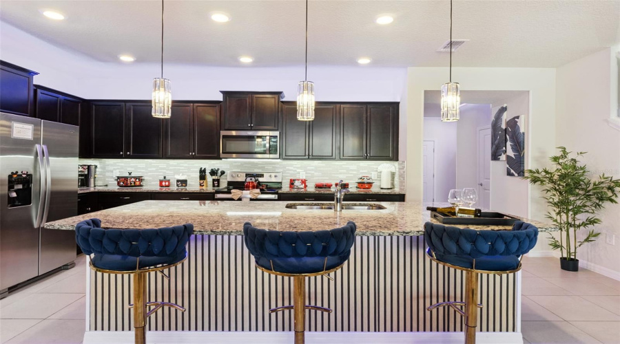 DAVENPORT, Florida 33897, 5 Bedrooms Bedrooms, ,4 BathroomsBathrooms,Residential,For Sale,LANA,0,MFRO6357667