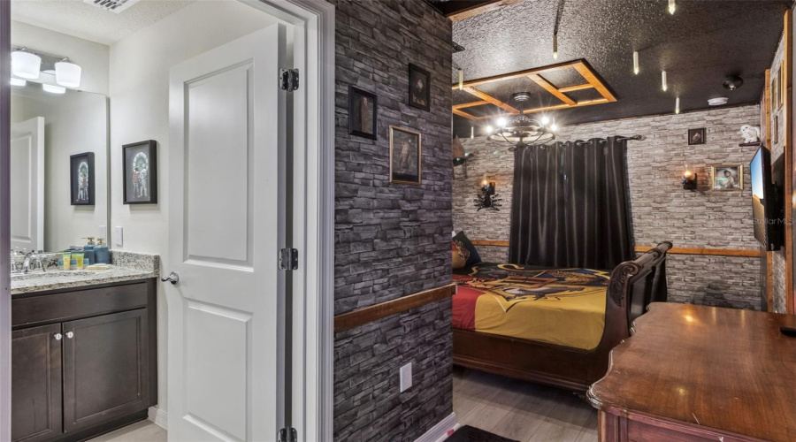 DAVENPORT, Florida 33897, 5 Bedrooms Bedrooms, ,4 BathroomsBathrooms,Residential,For Sale,LANA,0,MFRO6357667