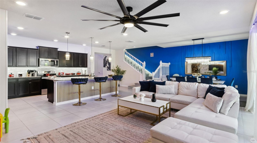 DAVENPORT, Florida 33897, 5 Bedrooms Bedrooms, ,4 BathroomsBathrooms,Residential,For Sale,LANA,0,MFRO6357667