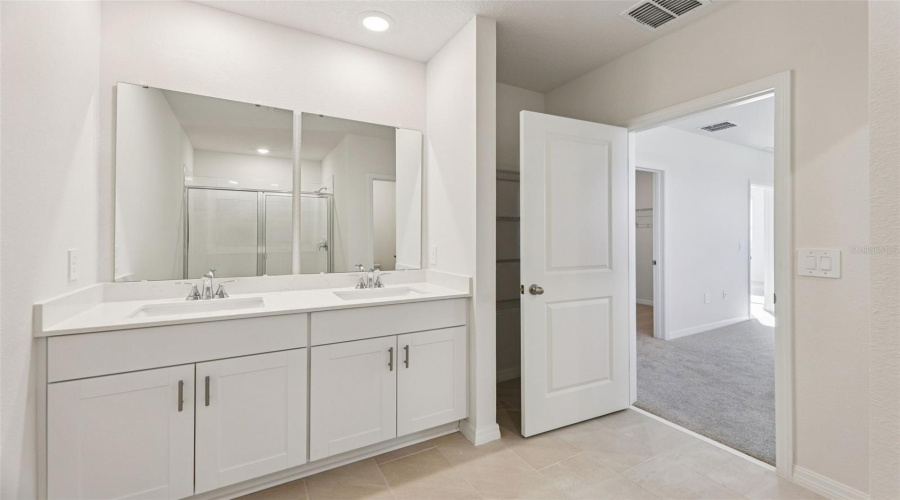 DAVENPORT, Florida 33837, 3 Bedrooms Bedrooms, ,2 BathroomsBathrooms,Residential,For Sale,MUD CANYON,0,MFRO6358408